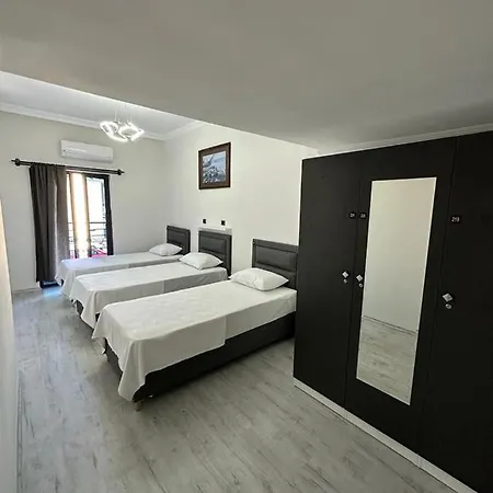 Hadrian's Gate Family Bed & Breakfast Antalya